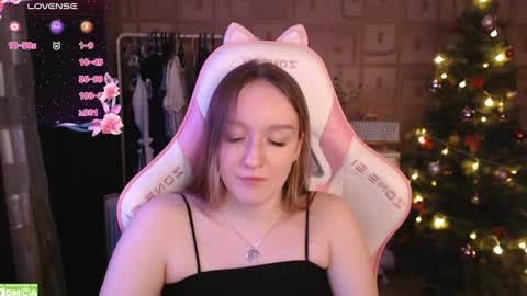 Snapshot of moonlish_siren chatting on January 9, 8:44 pm Katrin online show from January 9, 8:44 pm