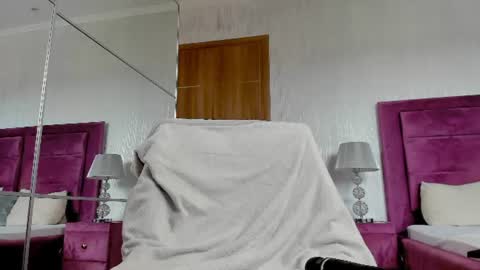 Moon online show from June 18, 6:04 am