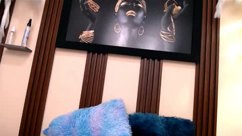 alexia online show from December 4, 7:36 pm