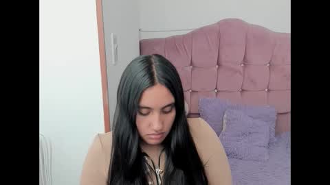 morena_rodriguez_9 online show from October 6, 7:40 pm