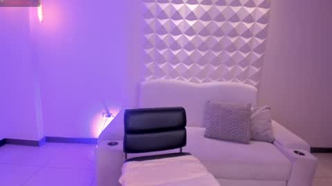 Morgan Hicks online show from April 12, 11:24 am