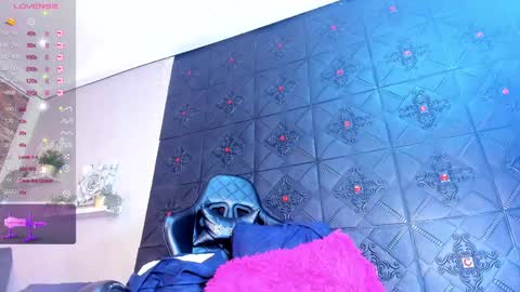 Snapshot of morochaa_fire chatting on December 9, 12:08 pm Morocha  online show from December 9, 12:08 pm