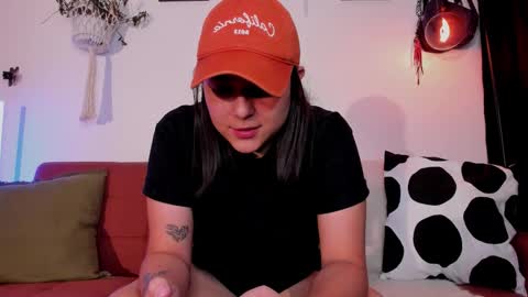 Laura online show from January 17, 1:13 am