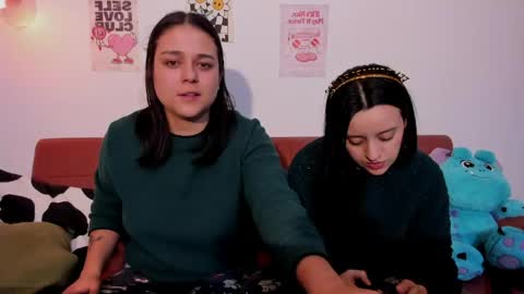 Laura online show from May 19, 1:56 am