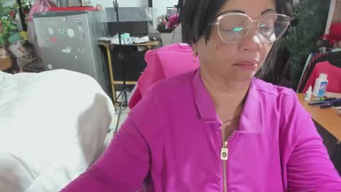 mrs_mommy online show from November 28, 8:12 pm