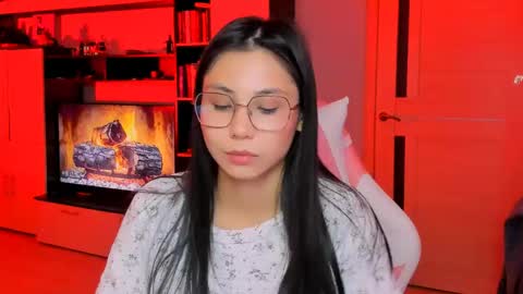 ms_emily_ online show from April 30, 4:34 pm