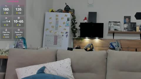 Ms ForYOU online show from April 8, 3:25 pm