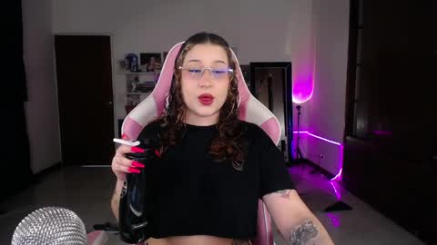 Manuela3 online show from March 30, 7:02 pm