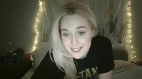 msclairewhatever online show from September 16, 4:31 am