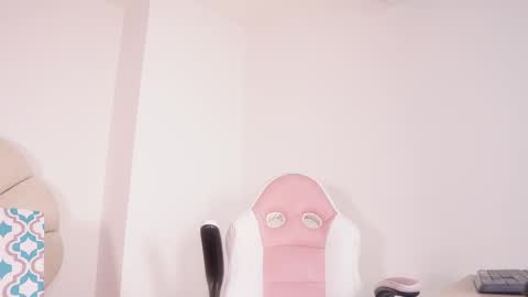 Manuela  online show from October 28, 3:12 am