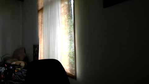 Snapshot of munchi_ chatting on February 6, 1:32 pm online show from February 6, 1:32 pm