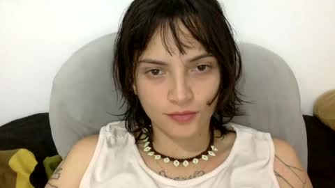 Snapshot of munchi_ chatting on February 21, 12:05 am online show from February 21, 12:05 am