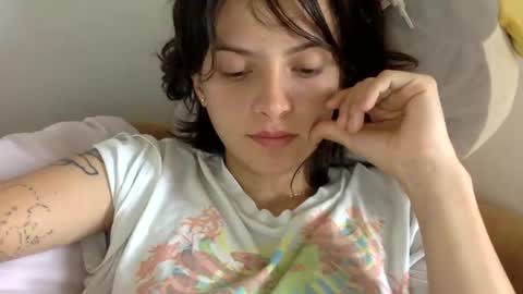 Snapshot of munchi_ chatting on January 11, 2:04 pm online show from January 11, 2:04 pm