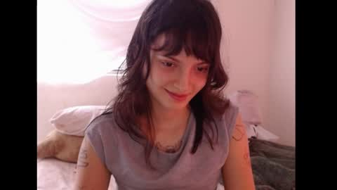   online show from April 8, 7:16 pm