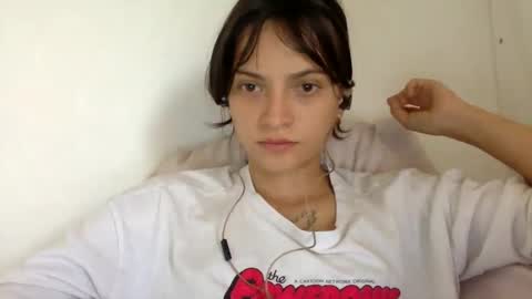 Snapshot of munchi_ chatting on December 28, 4:20 pm online show from December 28, 4:20 pm