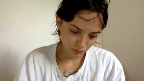 Snapshot of munchi_ chatting on January 22, 2:14 pm online show from January 22, 2:14 pm