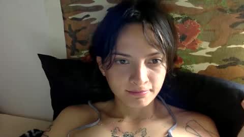 Snapshot of munchi_ chatting on January 1, 6:16 pm online show from January 1, 6:16 pm