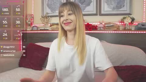 Luna  online show from April 16, 9:39 pm