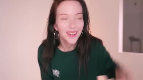 STELLA online show from November 11, 5:32 pm