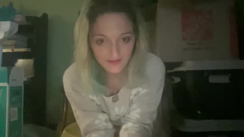 myahdiction online show from November 10, 6:52 am