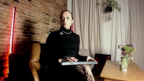 Lola online show from March 2, 7:53 pm