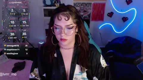 Snapshot of myevangeline_ chatting on October 26, 7:37 am Nicoll Independent model Please help me to reach 100 thumbs up online show from October 26, 7:37 am