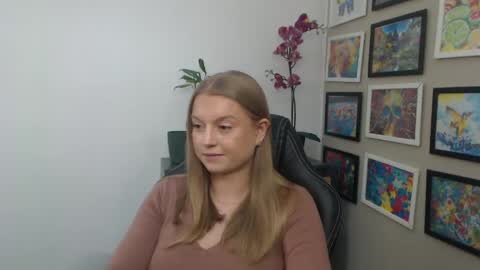 Erica online show from April 18, 1:35 pm