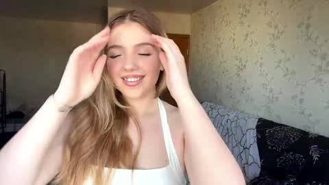 Anna online show from April 16, 6:25 am