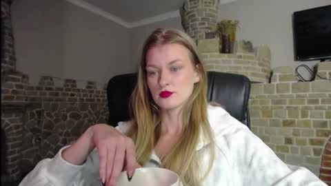 mysticvenus_ online show from September 28, 4:12 pm