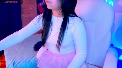 Camila-   free online show from February 11, 7:38 pm