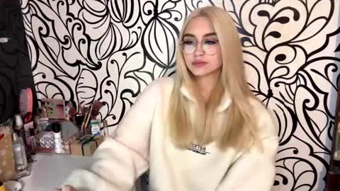 Katrin online show from February 5, 7:28 pm