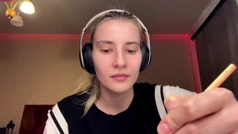 Leya online show from April 20, 3:04 pm