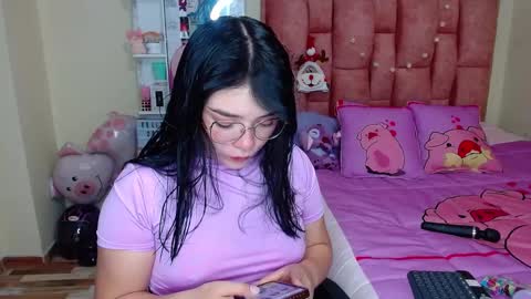 Snapshot of nahia__2 chatting on January 8, 2:35 pm nahia cute only online show from January 8, 2:35 pm