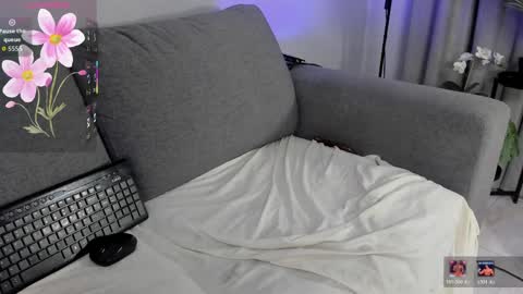 nahomycarterr online show from April 1, 1:41 pm