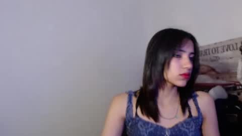 naiakit18 online show from January 25, 2:26 am