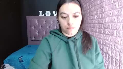 Naira Wood online show from February 12, 11:30 pm