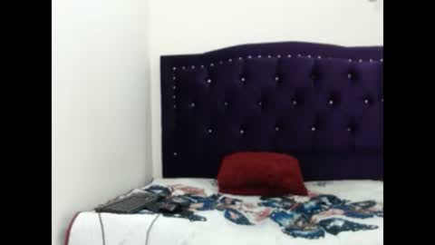 Naira Wood online show from December 22, 8:14 pm