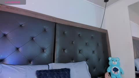 namithomson online show from February 13, 1:19 am