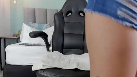 Carolina online show from February 11, 7:37 pm