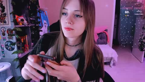 Monday-Friday 12-4 AM and 6-9 AM New York time online show from January 25, 8:10 pm