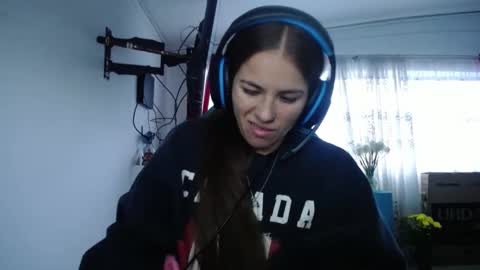 nanna yoshi online show from January 5, 10:40 pm