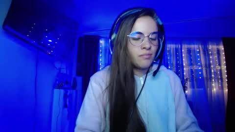 nanna yoshi online show from December 11, 4:49 am