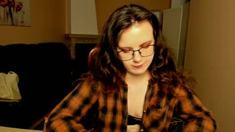 naomi_di online show from June 28, 7:53 pm
