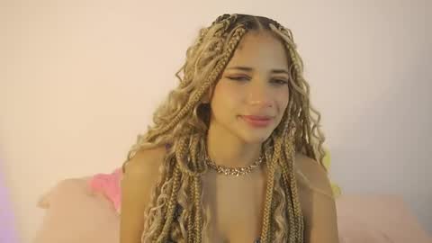 naomidawson online show from April 7, 1:40 am