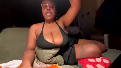 Naomigiirl6 online show from February 23, 9:38 am