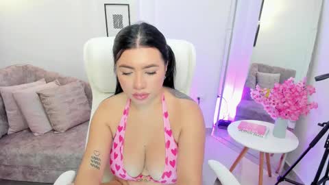 Naomi Campbell online show from November 5, 7:52 pm