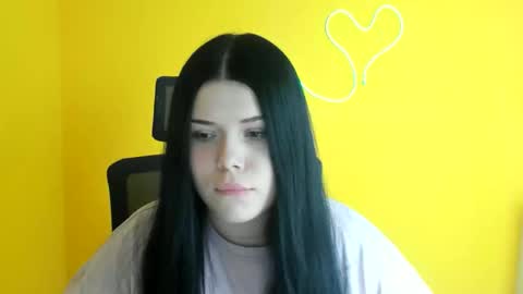 Snapshot of naomivibes chatting on October 18, 7:48 pm Naomi online show from October 18, 7:48 pm