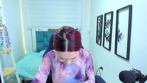 naomy online show from November 25, 2:03 am