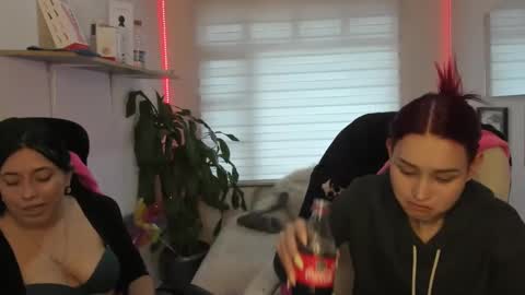 naomy online show from October 9, 8:13 pm