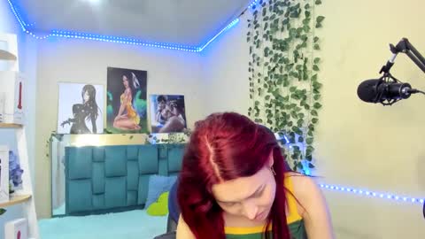 naomy online show from February 18, 7:10 pm